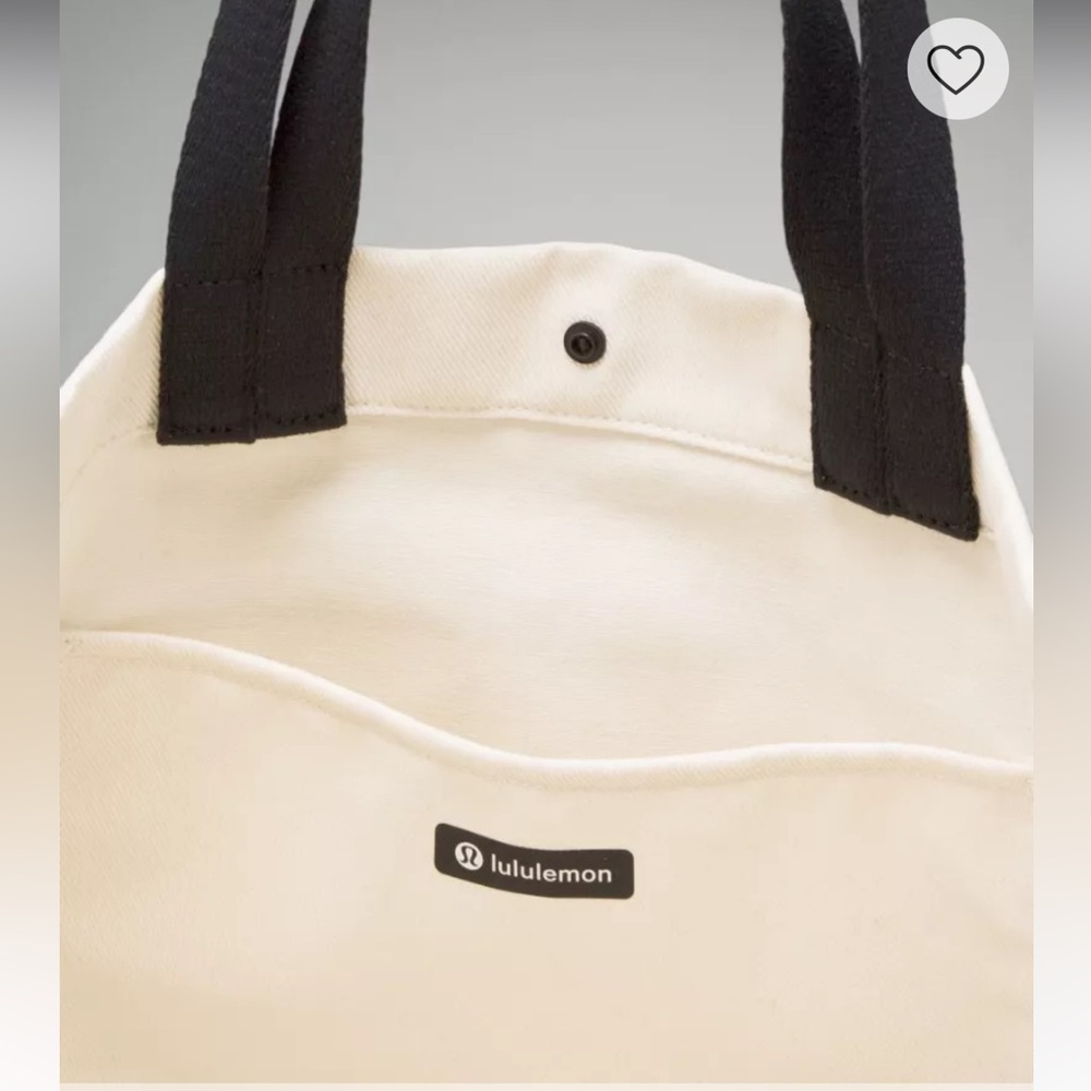 Lululemon White Cream Tote Bag - Picture 4 of 8
